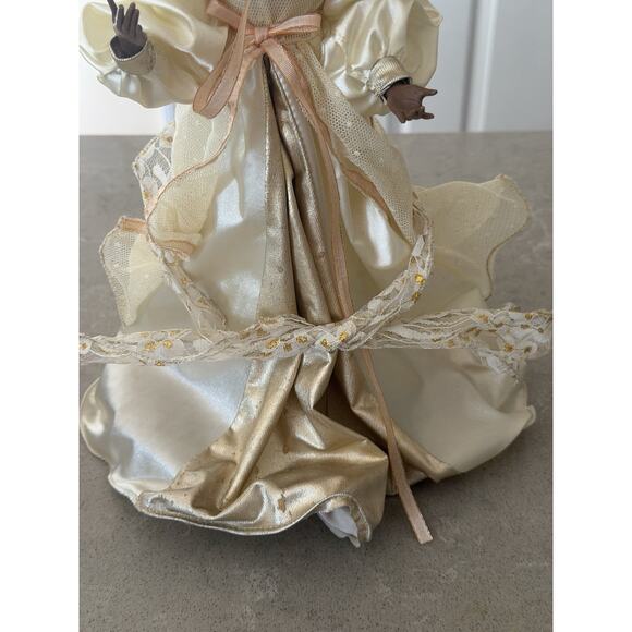 1999 Holiday Creations African American Angel Christmas Tree Topper 13” - Picture 3 of 8